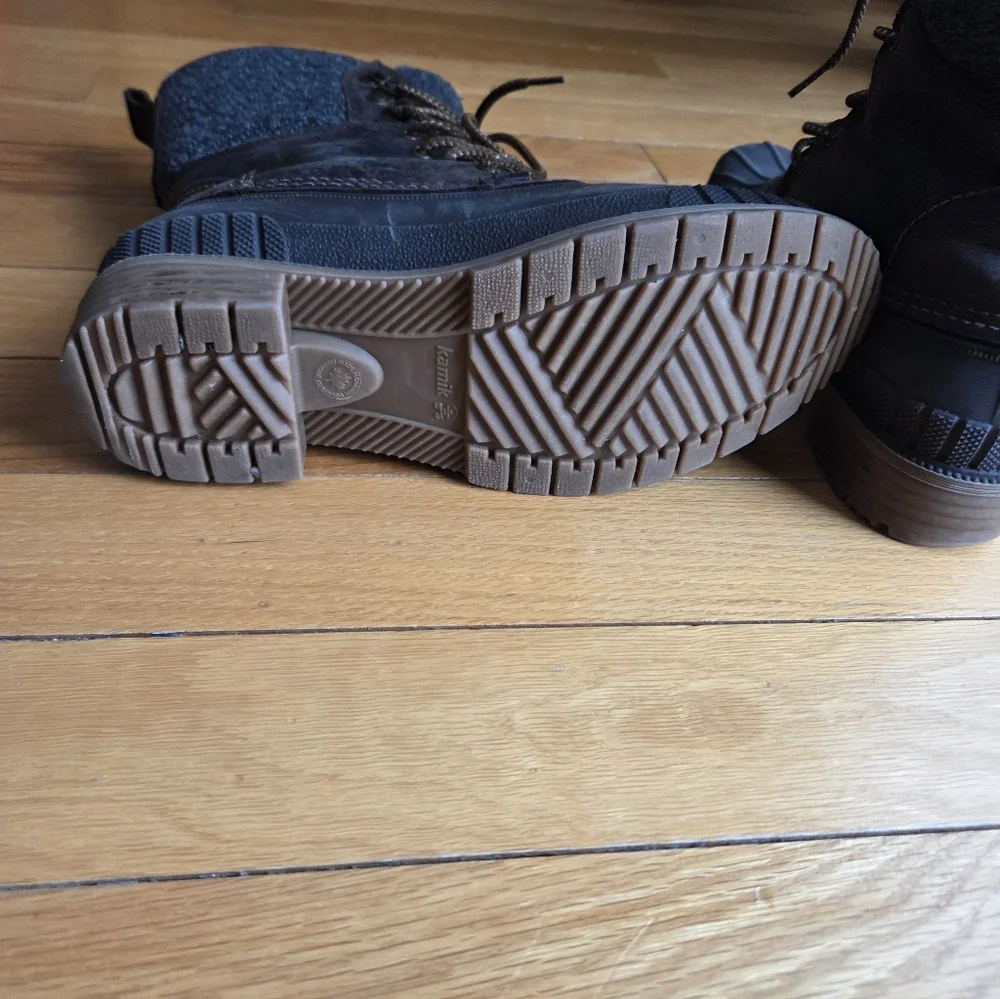 Kamik Sienna 2 Dark Brown and Gray Winter Boots Womens‎ 9